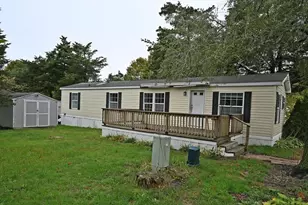 7 1st Ave, Bourne, MA 02559 - Photo 1