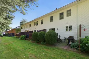 3 Castle Hill Rd, Agawam, MA 01001 - Photo 31