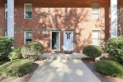3 Castle Hill Rd #E, Agawam, MA 01001 - Photo 33
