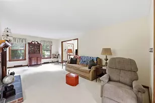 3 Castle Hill Rd, Agawam, MA 01001 - Photo 7