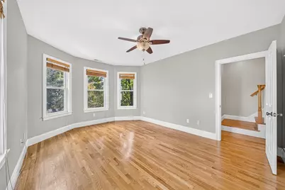 90 Taylor St #4, Waltham, MA 02453 - Photo 11