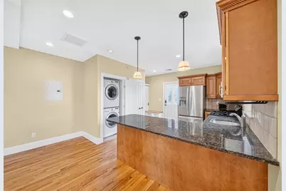 90 Taylor St #4, Waltham, MA 02453 - Photo 3