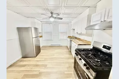 2 Baldwin Pl #1R, Boston, MA 02113 - Photo 1
