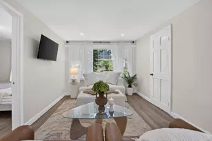 29 Walnut St, Plymouth, MA 02360 - Photo 9