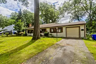 240 E Allen Ridge Rd, Springfield, MA 01118 - Photo 3
