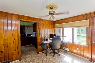 240 E Allen Ridge Rd, Springfield, MA 01118 - Photo 9