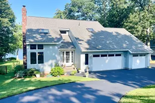 11 Cove Dr, Sturbridge, MA 01566 - Photo 1