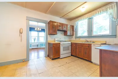 51 Itendale St, Springfield, MA 01108 - Photo 15