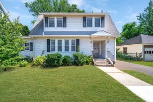 51 Itendale St, Springfield, MA 01108 - Photo 1