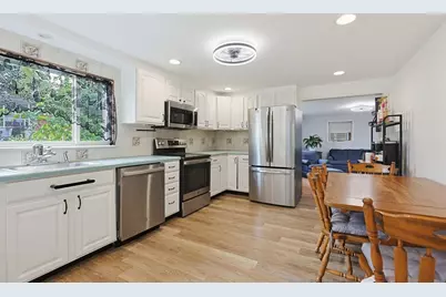 62 Trefton Dr, Braintree, MA 02184 - Photo 9