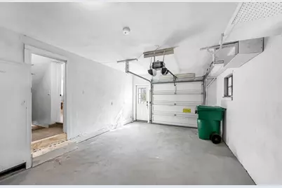 115 Saint James Ave, Chicopee, MA 01020 - Photo 23