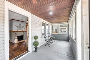 19 Eldert St, Springfield, MA 01109 - Photo 5