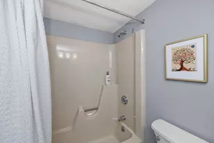 250 Hammond Pond Pkwy, Newton, MA 02467 - Photo 21