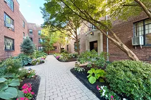 92 Marion St, Brookline, MA 02446 - Photo 17