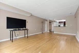 4975 Washington St, Boston, MA 02132 - Photo 5