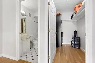 4975 Washington St, Boston, MA 02132 - Photo 15