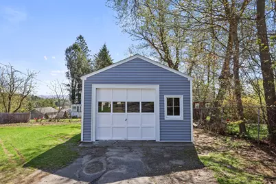 100 Essex St, Pittsfield, MA 01201 - Photo 35