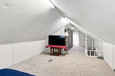 70 Pine St, Chicopee, MA 01020 - Photo 31