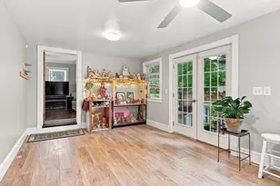 70 Pine St, Chicopee, MA 01020 - Photo 33