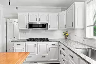 70 Pine St, Chicopee, MA 01020 - Photo 3