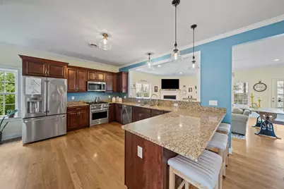 129 Bay Shore Dr, Plymouth, MA 02360 - Photo 5