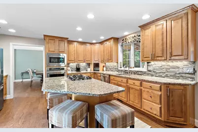 9 Douglas Dr, Mansfield, MA 02048 - Photo 11