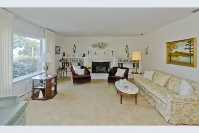 34 Vadnais St, Holyoke, MA 01040 - Photo 23