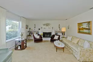 34 Vadnais St, Holyoke, MA 01040 - Photo 23
