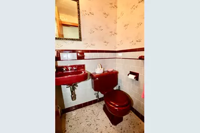 36 Revere St, Worcester, MA 01604 - Photo 13