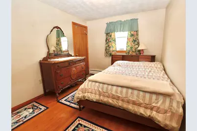 36 Revere St, Worcester, MA 01604 - Photo 9