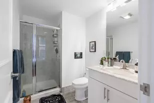 70 Lincoln St, Boston, MA 02111 - Photo 5