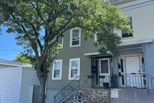 223 Trenton St, Boston, MA 02128 - Photo 9