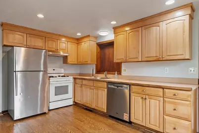 170 Townsend Ave, Lowell, MA 01854 - Photo 9