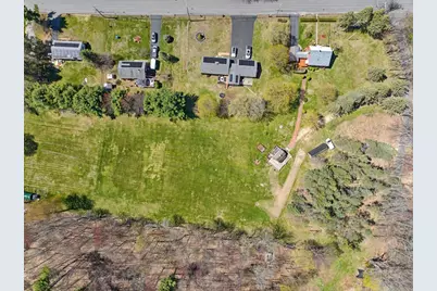 136 Chapel St, Gardner, MA 01440 - Photo 3