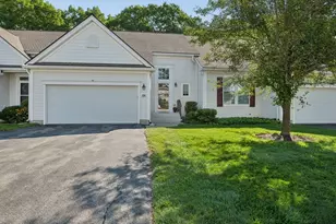 126 Clubhouse Ln, Northbridge, MA 01534 - Photo 1