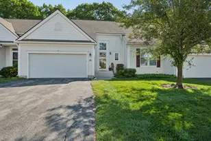 126 Clubhouse Ln, Northbridge, MA 01534 - Photo 1