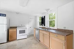 194-196 Hersey St, Hingham, MA 02043 - Photo 9