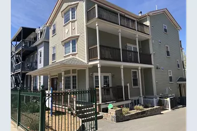 89 Pearl St #1, Somerville, MA 02145 - Photo 1