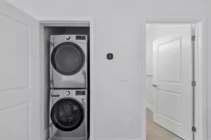 205 Maverick St, Boston, MA 02128 - Photo 13