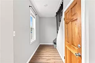 884 River, Providence, RI 02908 - Photo 17