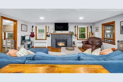 8 Lake Attitash Rd, Amesbury, MA 01913 - Photo 9
