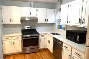 12 Regent St, Cambridge, MA 02140 - Photo 3