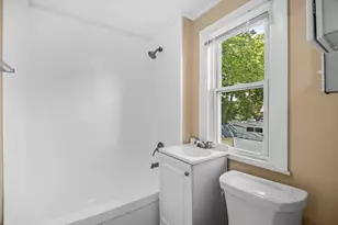 32-34 Pearl St, Chicopee, MA 01013 - Photo 9