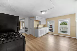 32-34 Pearl St, Chicopee, MA 01013 - Photo 11
