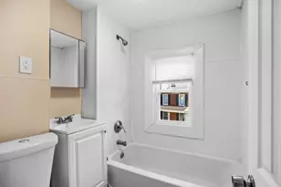 32-34 Pearl St, Chicopee, MA 01013 - Photo 17