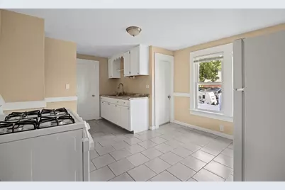 32-34 Pearl St, Chicopee, MA 01013 - Photo 3