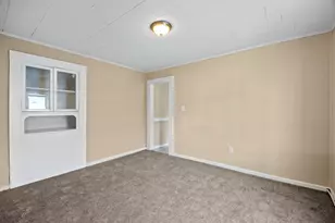 32-34 Pearl St, Chicopee, MA 01013 - Photo 7