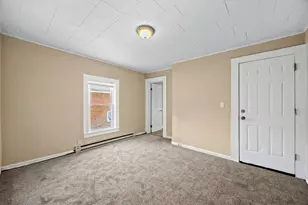32-34 Pearl St, Chicopee, MA 01013 - Photo 5