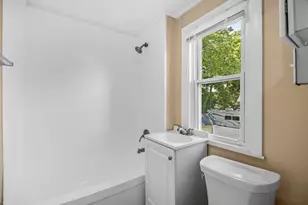 32-34 Pearl St, Chicopee, MA 01013 - Photo 9