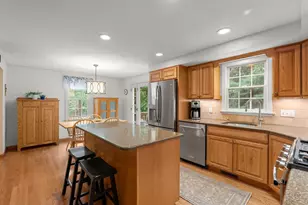 13 Bayberry Rd, Raynham, MA 02767 - Photo 9